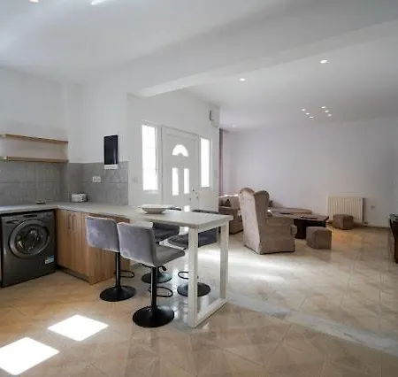 בית נופש Zoe's House *