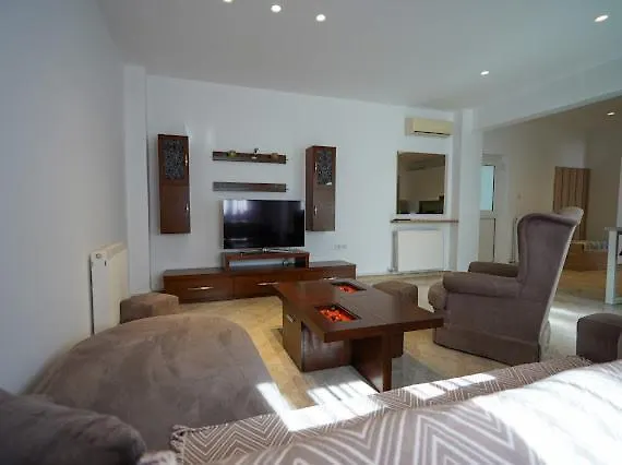 Zoe's House Дом отдыха *